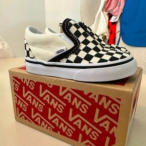 Baby/Toddler Vans Classic Slip On, black white checkerboard, unisex. Sz 5. New!
